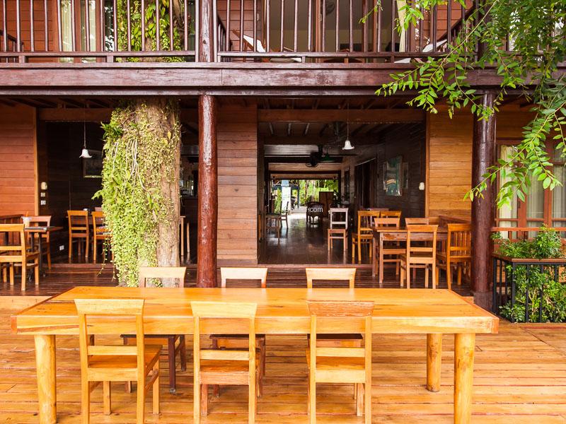 โรงแรมริเวอร์เฮ้าส์